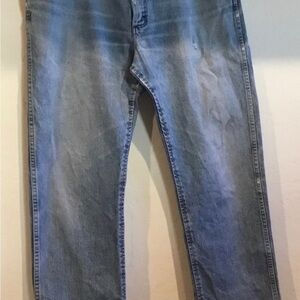 Wrangler men blue jeans. 36” x 30”